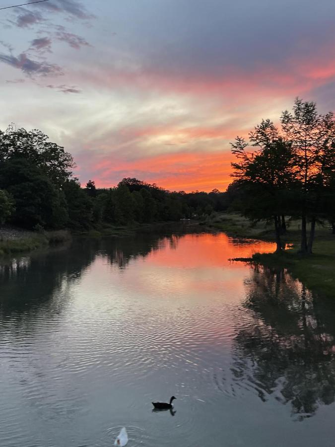 Htr Tx Hill Country Campground เคอร์วิลล์ ภายนอก รูปภาพ