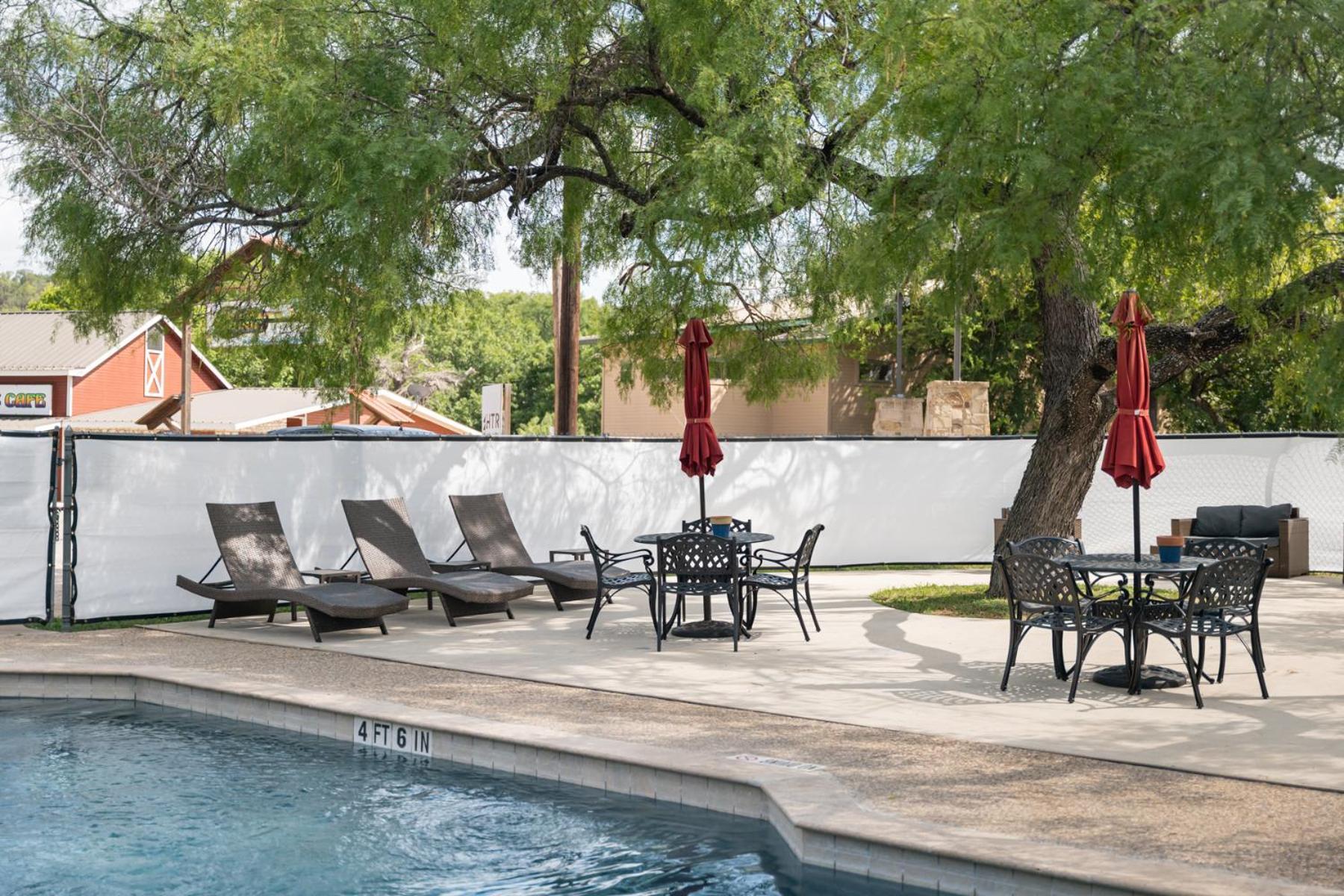 Htr Tx Hill Country Campground เคอร์วิลล์ ภายนอก รูปภาพ